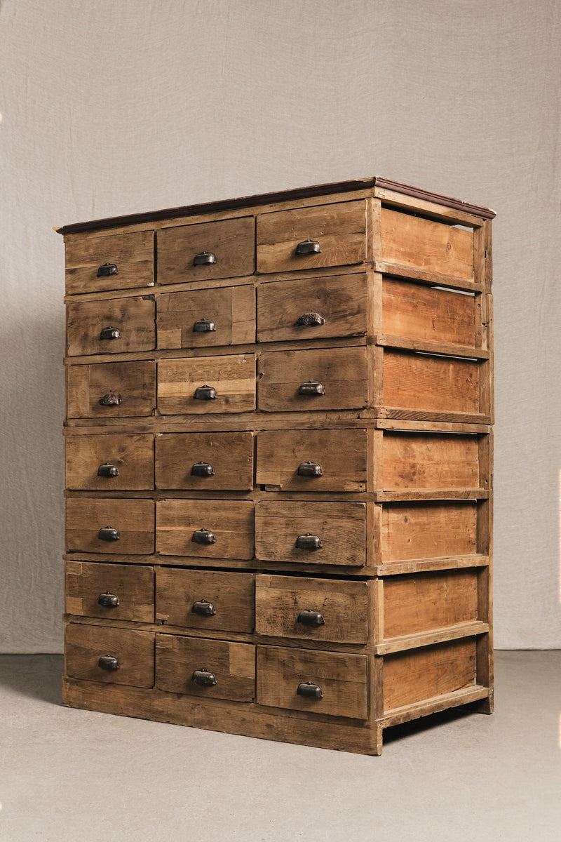 Cassettiera da incasso in legno dolce mordenzato, Francia, anni '30. NEG0852 1 Raw 