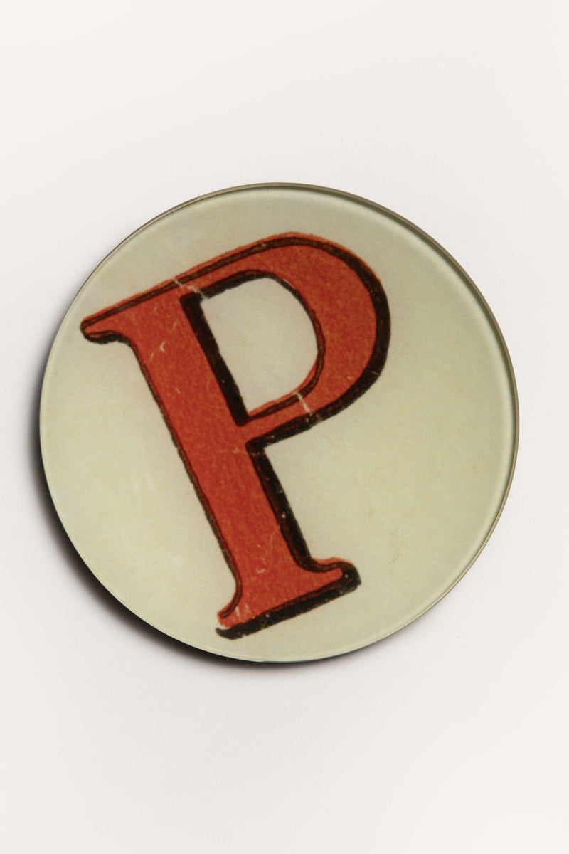 "P" <BR/>ROUND PLATE JDRPRLP 1 John Derian 