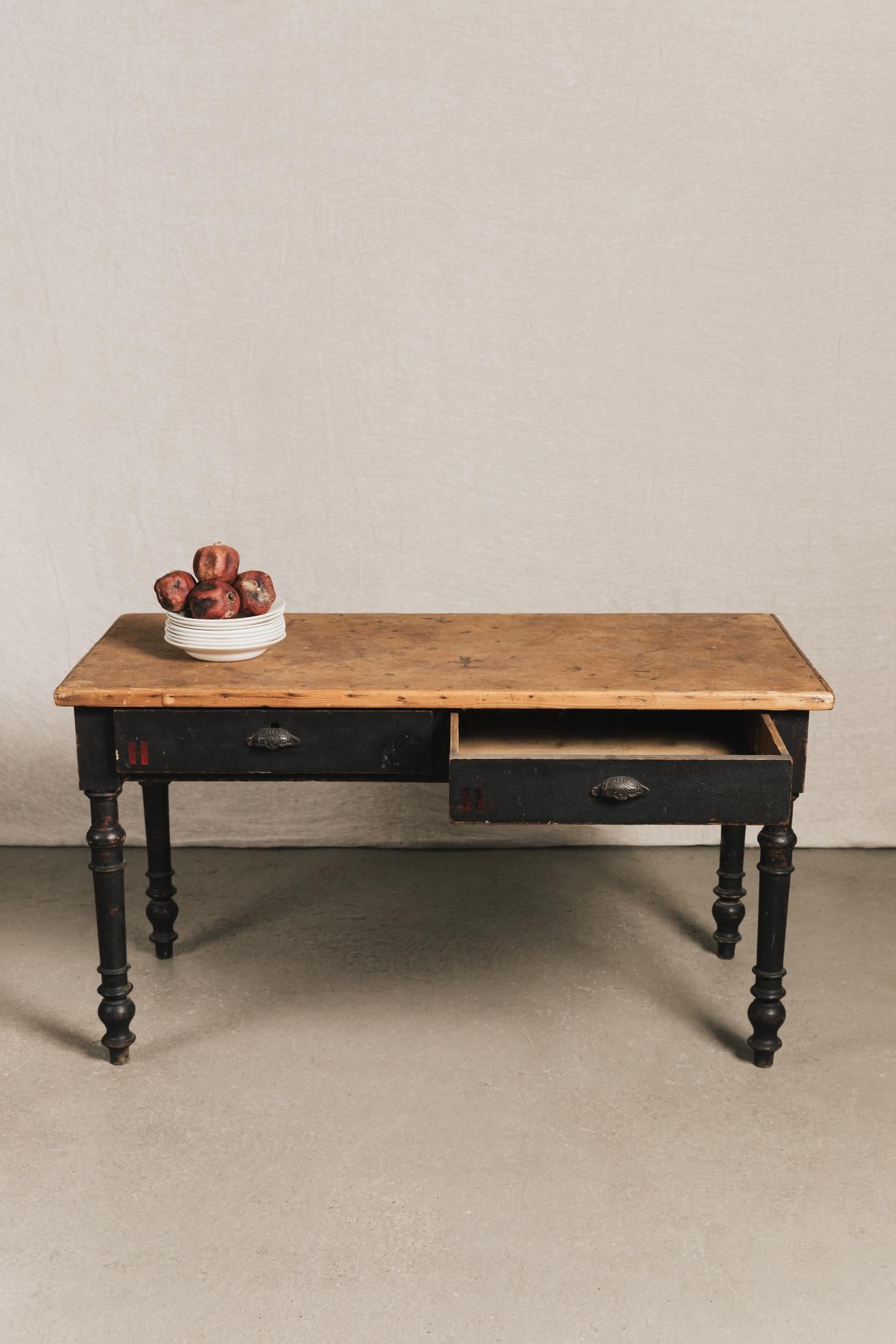 Tavolo rustico nero, top legno naturale<BR/> TAV0623 1 Raw 