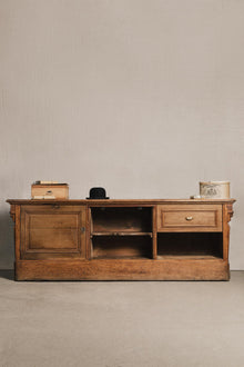 Bancone da negozio in rovere (Francia, inizi XX sec)<BR/> TAV0043 1 Raw 