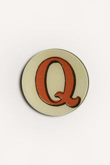 "Q" <BR/>ROUND PLATE JDRPRLQ 1 John Derian 