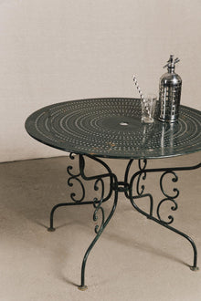 Tavolo da giardino tondo con piano traforato<BR/> GAR1205 1 Raw 