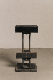 Sgabelli brutalisti anni 70/80<BR/> SED0194 1 Raw 
