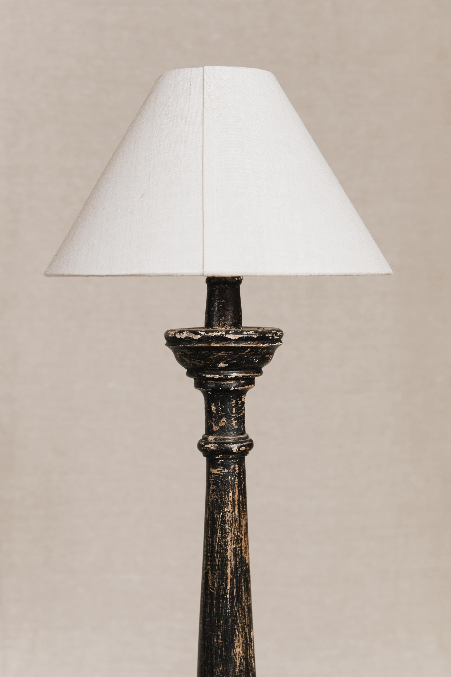 Lampada da tavolo nera ILL0769 1 Raw 