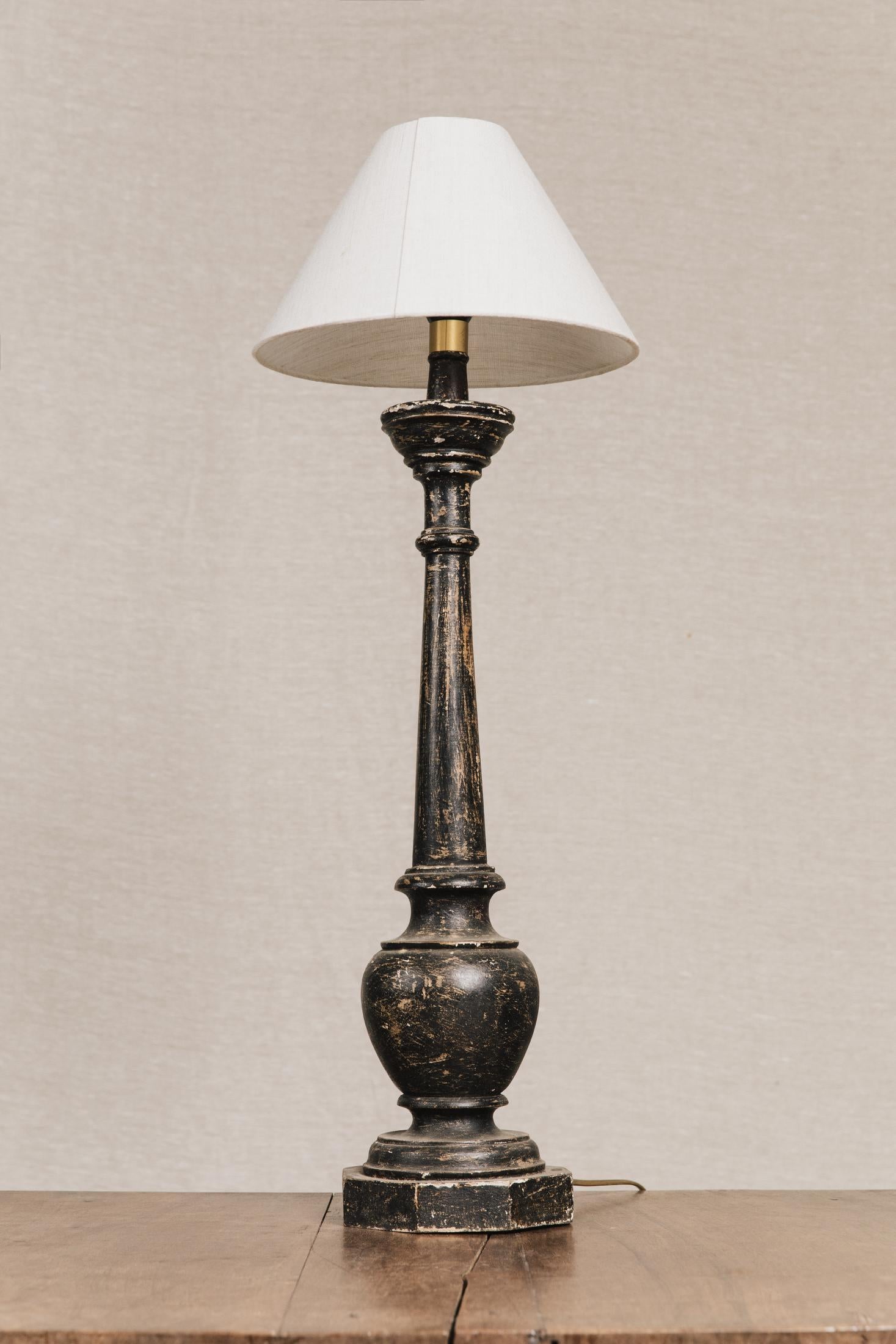 Lampada da tavolo nera ILL0769 1 Raw 