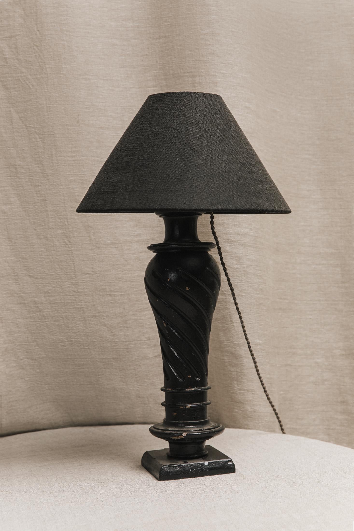 Lampada francese da tavolo ILL0323 1 Raw 