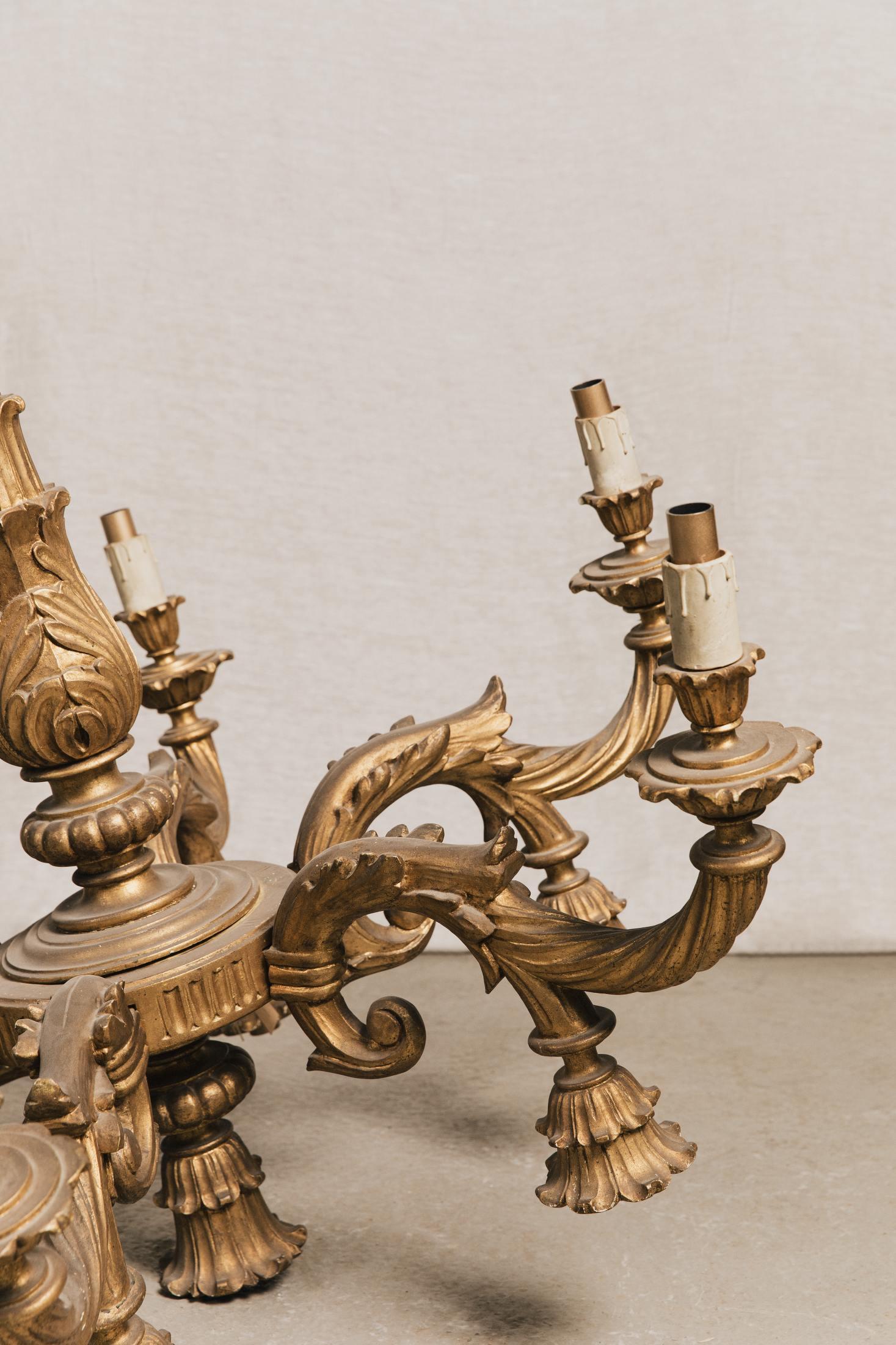 Lampadario in legno foglia oro stile Rococò<BR/> ILL0825 1 Raw 