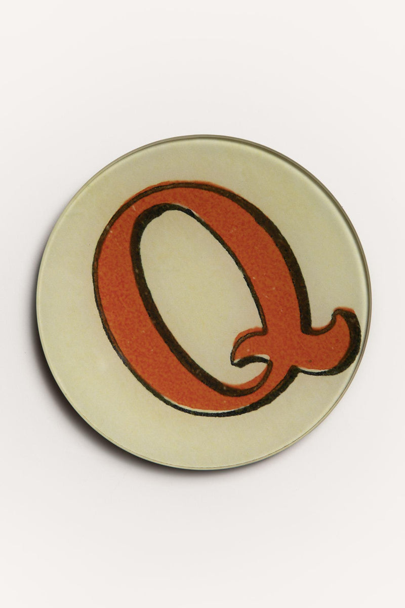 "Q" <BR/>ROUND PLATE JDRPRLQ 1 John Derian 